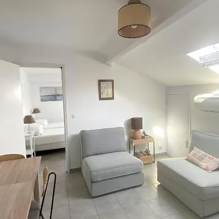 Nest Apartment Hyeres